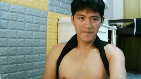 Snapshot of your_love_miaka chatting on February 19, 12:06 am your_love_miaka online show from February 19, 12:06 am