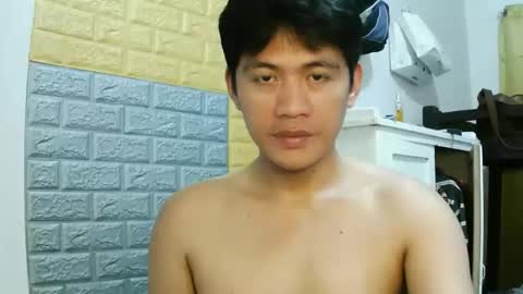 Snapshot of your_love_miaka chatting on February 27, 12:21 am your_love_miaka online show from February 27, 12:21 am