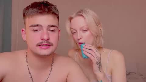 your_molly_mark online show from September 11, 11:05 pm