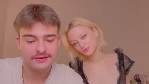 your_molly_mark online show from October 15, 12:49 pm