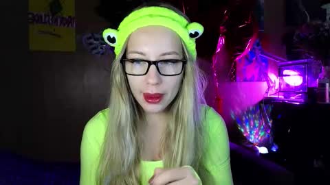 Alice  online show from September 26, 12:47 am