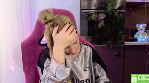 Alice  online show from March 2, 5:08 am