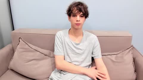 your_shy_guy online show from November 21, 3:54 pm