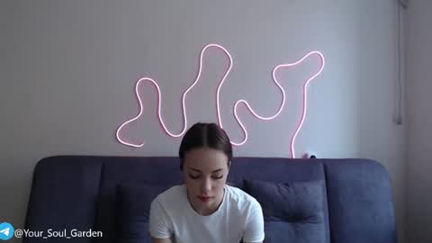 Snapshot of your_soul_garden chatting on August 2, 11:14 pm Zoe online show from August 2, 11:14 pm