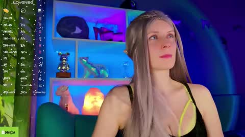 Snapshot of your_spring chatting on March 13, 2:07 am your_spring online show from March 13, 2:07 am