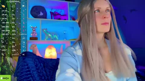 Snapshot of your_spring chatting on March 22, 11:13 am your_spring online show from March 22, 11:13 am