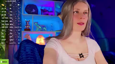 Snapshot of your_spring chatting on March 23, 10:47 pm your_spring online show from March 23, 10:47 pm