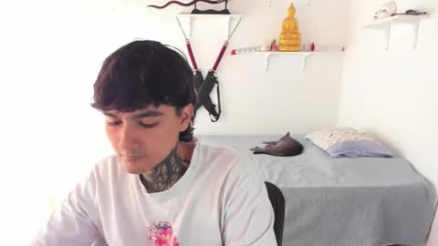 Snapshot of your_tao chatting on February 21, 6:53 pm Tao online show from February 21, 6:53 pm