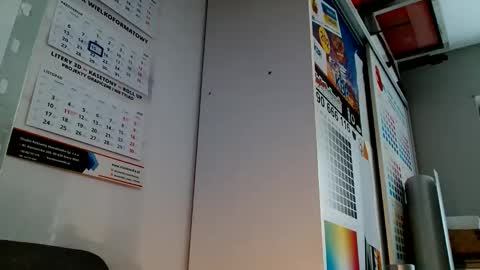 Snapshot of your_tipie chatting on October 28, 8:18 am your_tipie online show from October 28, 8:18 am