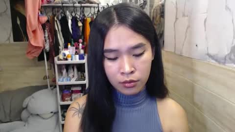 your_twinkletoes18 online show from April 16, 5:58 pm