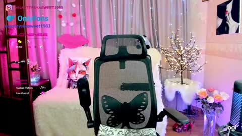 Snapshot of your_wild_amazon_forever chatting on February 11, 6:33 pm you can call baby Anna my goddess online show from February 11, 6:33 pm