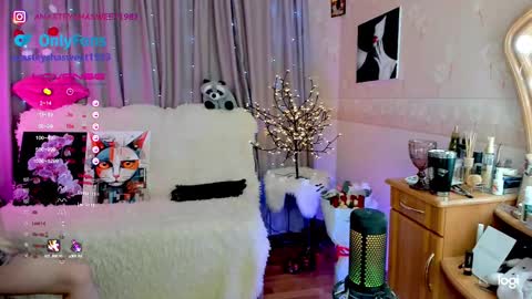 Snapshot of your_wild_amazon_forever chatting on February 14, 1:18 pm you can call baby Anna my goddess online show from February 14, 1:18 pm