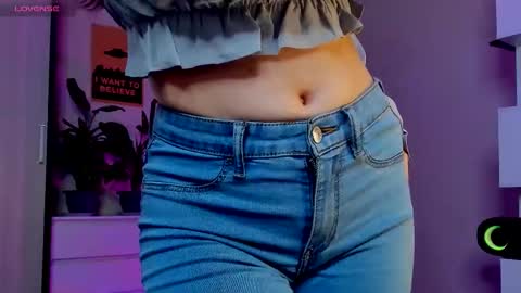 Anikka online show from October 8, 8:50 pm