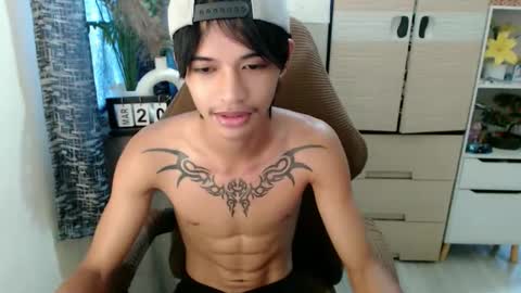 yourasian_eric online show from March 21, 1:32 am