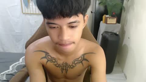 yourasian_eric online show from July 15, 2:06 am