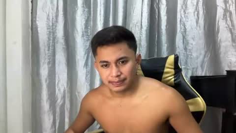 Snapshot of yourasian_mykhel chatting on July 15, 7:52 pm yourasian_mykhel online show from July 15, 7:52 pm