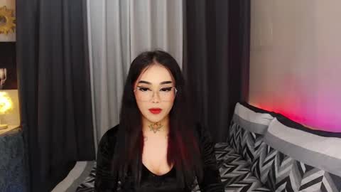 kim online show from February 21, 6:48 pm