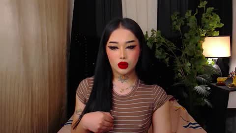 kim online show from December 3, 6:17 pm