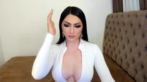 Goddess online show from February 1, 8:02 am