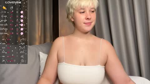 Eva online show from April 16, 7:25 pm