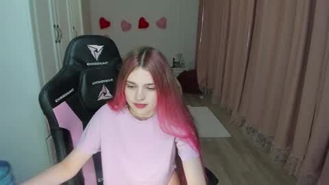 Snapshot of yourcassidy chatting on April 16, 7:58 pm Cassie online show from April 16, 7:58 pm