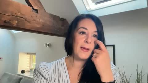 Cassie online show from May 1, 8:30 am