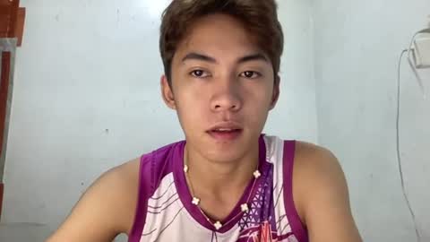 Snapshot of yourcummer_april chatting on June 18, 12:20 pm April online show from June 18, 12:20 pm