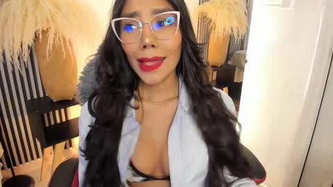 Selena online show from February 27, 6:07 am