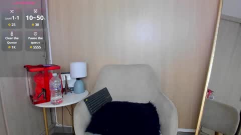 Snapshot of yourcutesofi chatting on January 15, 8:09 am Sofia  independent model 3 online show from January 15, 8:09 am