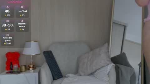 Snapshot of yourcutesofi chatting on February 25, 6:01 am Sofia independent model 3 online show from February 25, 6:01 am