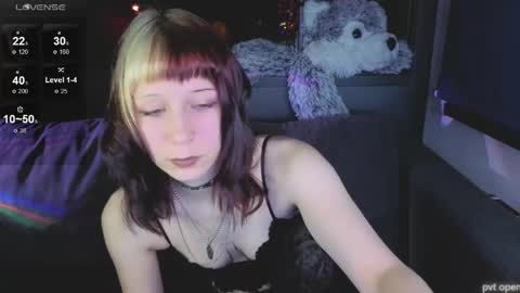 Snapshot of yourcutiegoth chatting on April 18, 7:58 pm Vasilisa online show from April 18, 7:58 pm