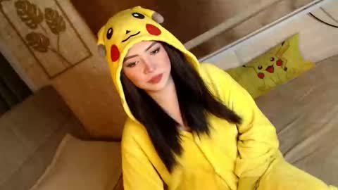 JEN  online show from November 26, 10:27 am