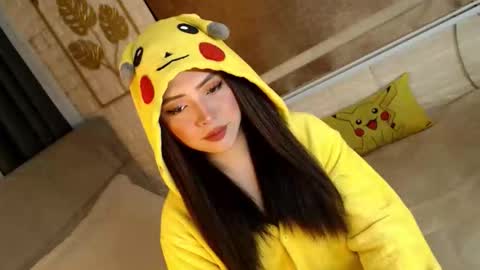 JEN  online show from January 8, 9:00 am