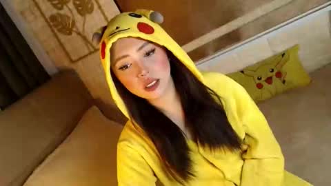 JEN  online show from January 9, 10:18 am