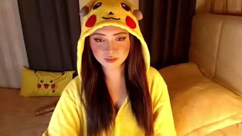 JEN  online show from April 3, 1:09 pm