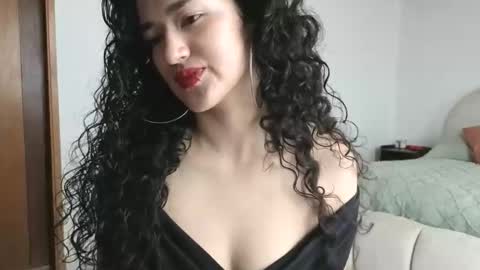Snapshot of yourdreamgirl2025 chatting on March 11, 2:56 pm yourdreamgirl2025 online show from March 11, 2:56 pm