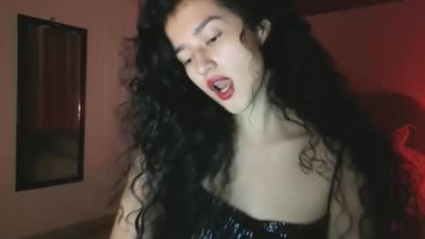Snapshot of yourdreamgirl2025 chatting on April 14, 12:05 am yourdreamgirl2025 online show from April 14, 12:05 am