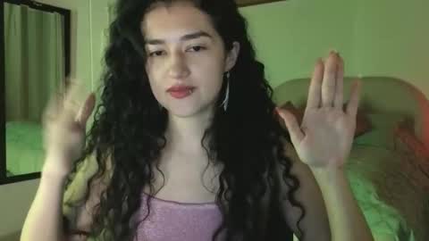 Snapshot of yourdreamgirl2025 chatting on May 11, 11:57 pm yourdreamgirl2025 online show from May 11, 11:57 pm
