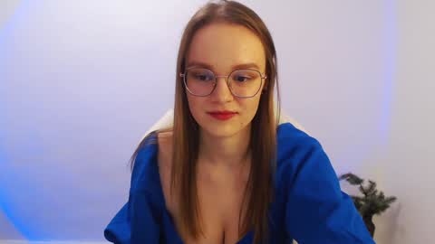 Snapshot of yourdreamray chatting on January 18, 9:13 pm Lana online show from January 18, 9:13 pm