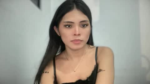 Snapshot of yourehot_pretty chatting on June 7, 12:09 pm Do read my bio online show from June 7, 12:09 pm