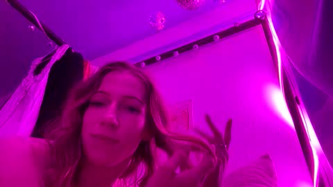 Snapshot of youreinheaven chatting on October 28, 10:52 am youreinheaven online show from October 28, 10:52 am