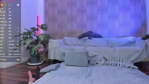 Mary online show from April 16, 9:54 am