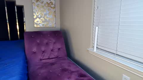 Horny Hotwife Wants To Play online show from September 20, 7:42 am