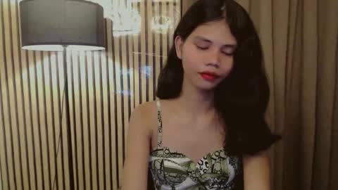 Vivian online show from November 3, 4:25 am