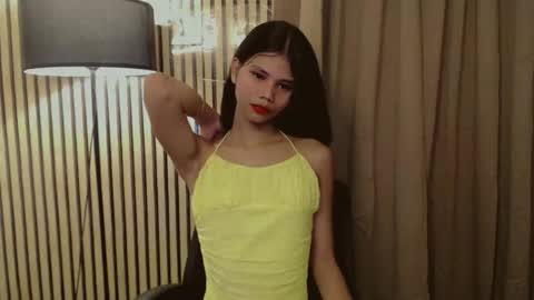 Vivian online show from November 8, 1:11 pm