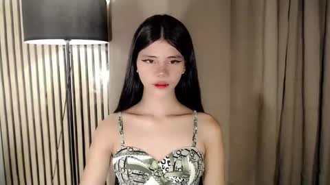 Vivian online show from December 17, 6:58 pm