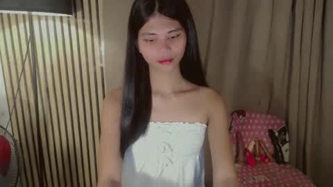 Snapshot of yourfavoratevivian chatting on February 25, 1:15 am Vivian online show from February 25, 1:15 am