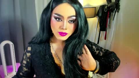  not into STINGY and CHEAP people online show from November 12, 11:25 pm