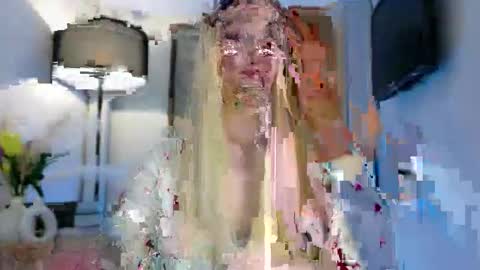 Snapshot of yourgela chatting on November 30, 5:33 am Kimberly online show from November 30, 5:33 am