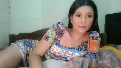 Snapshot of yourgoaldigger chatting on July 25, 7:39 am mimi online show from July 25, 7:39 am